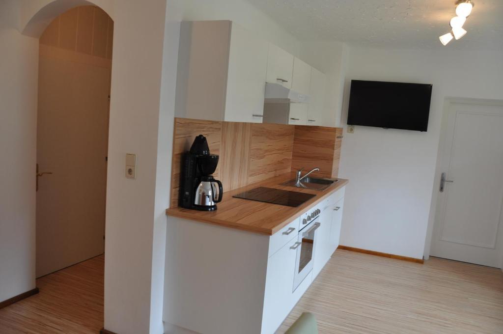 Ferienwohnungen Familie Jarnig Inge Gortschach  Bilik gambar